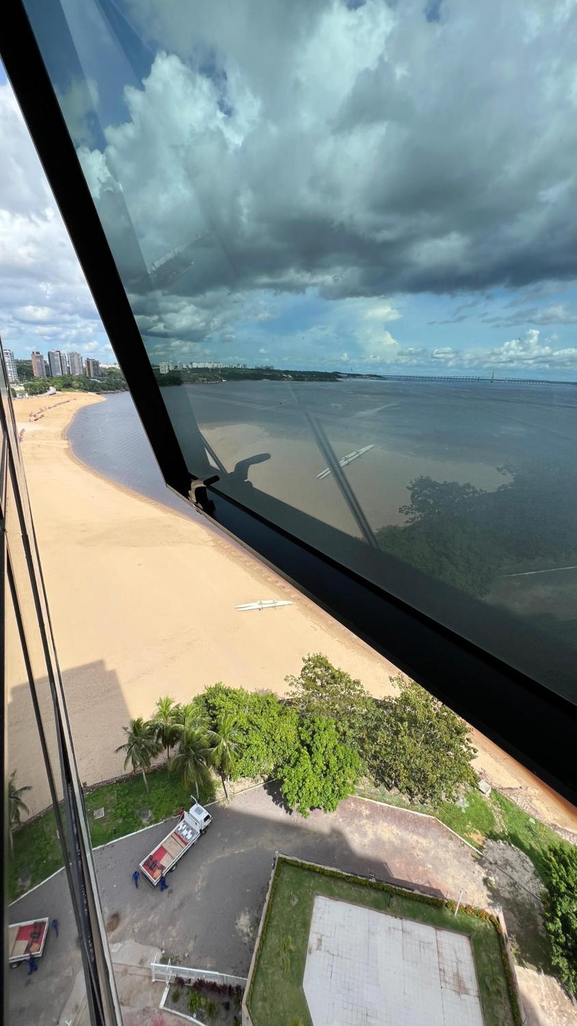 Flat No Condominio Do Edificio Tropical Executive E Residence Com Vista Para O Rio Манаус Екстер'єр фото